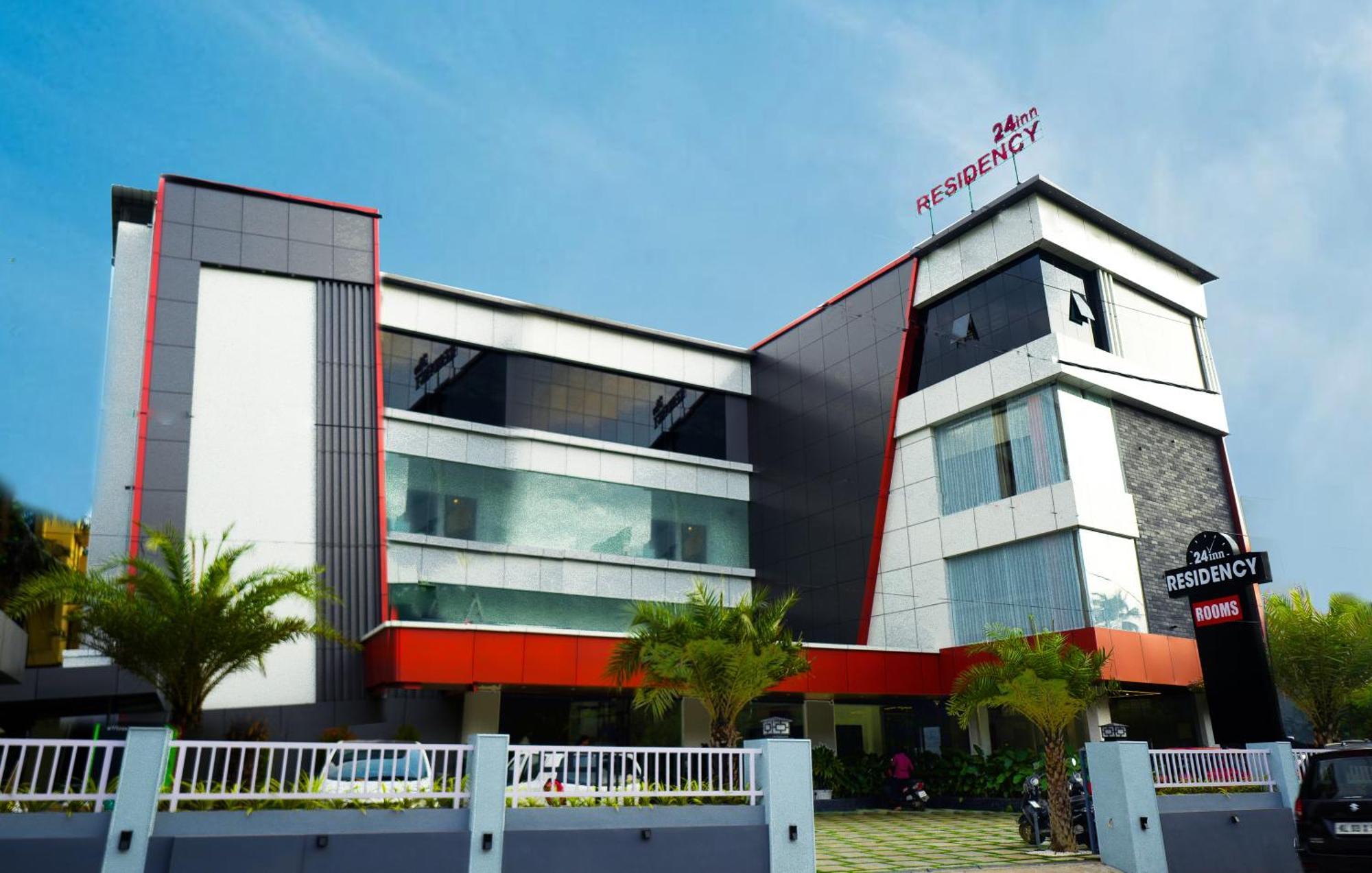 Hotel 24Inn Residency Pathanamthitta Экстерьер фото